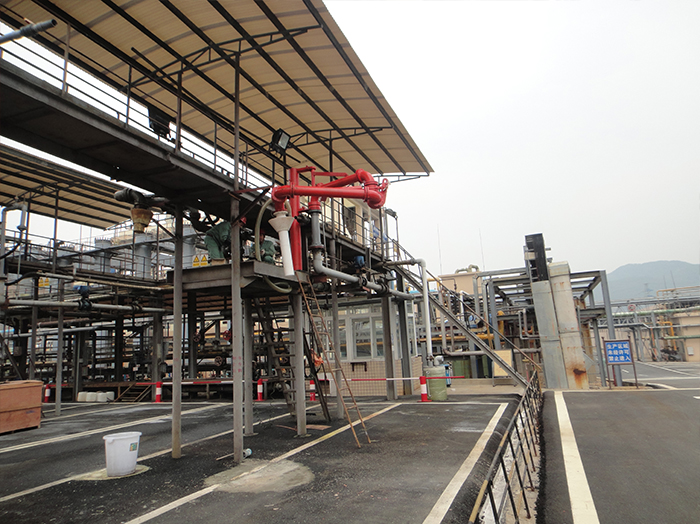 1561942647573597.jpg 1412襯四氟現(xiàn)場(chǎng)裝車.jpg